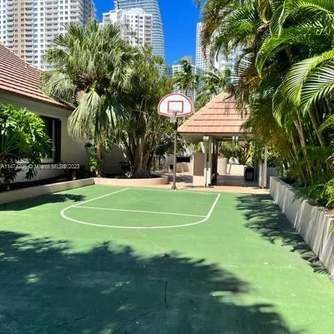 520 Brickell Key Dr # A902, Miami FL 33131