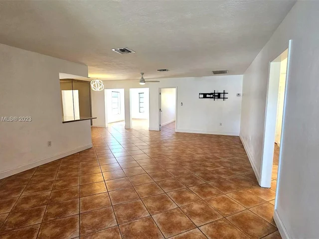 9356 Byron Ave, Surfside FL 33154