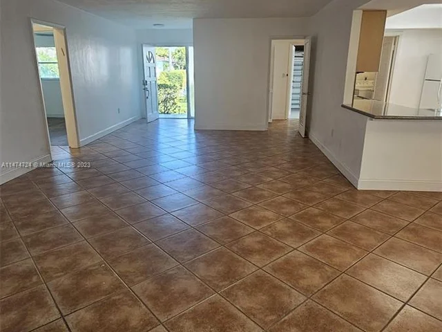 9356 Byron Ave, Surfside FL 33154