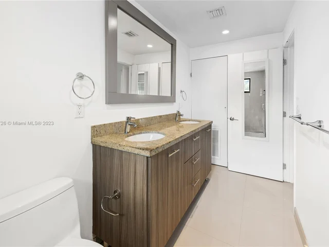 2924 Day Ave # N311, Miami FL 33133