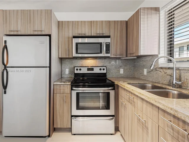 2924 Day Ave # N311, Miami FL 33133