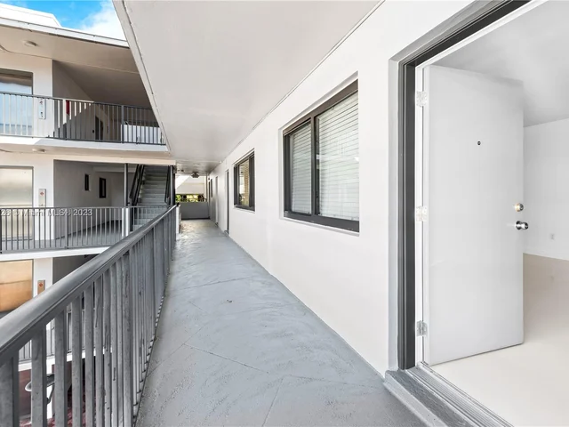 2924 Day Ave # N311, Miami FL 33133