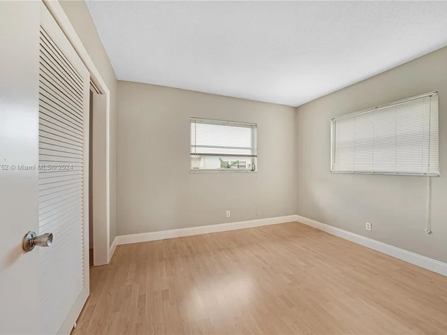 6813 NW 75th Dr, Tamarac FL 33321