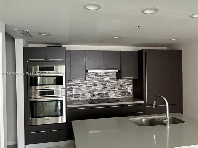 7875 NW 107th Ave # 205, Doral FL 33178