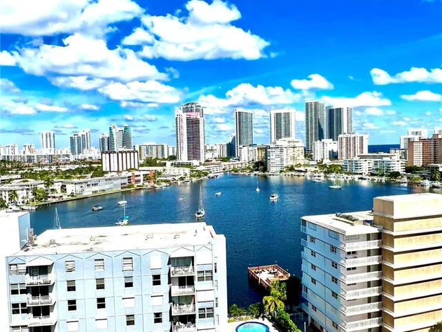 427 Golden Isles Dr # 14G, Hallandale Beach FL 33009