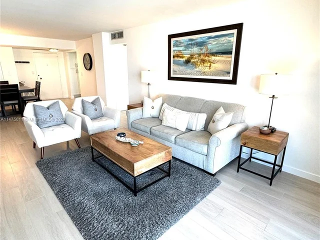 427 Golden Isles Dr # 14G, Hallandale Beach FL 33009