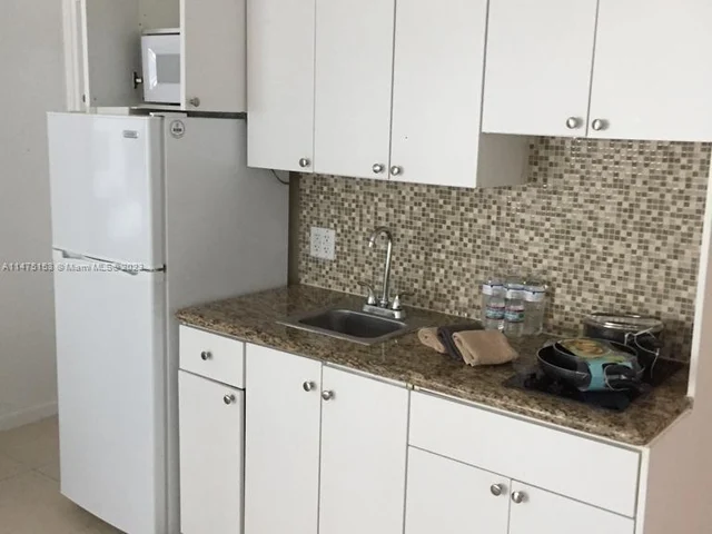 6345 Collins Ave # 712, Miami Beach FL 33141