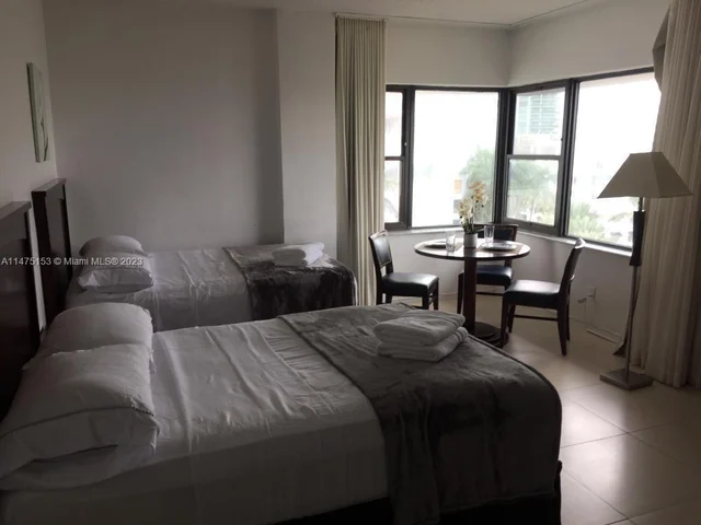 6345 Collins Ave # 712, Miami Beach FL 33141