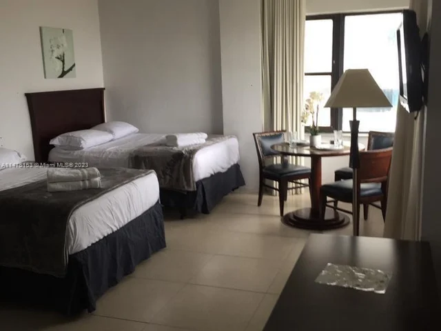 6345 Collins Ave # 712, Miami Beach FL 33141