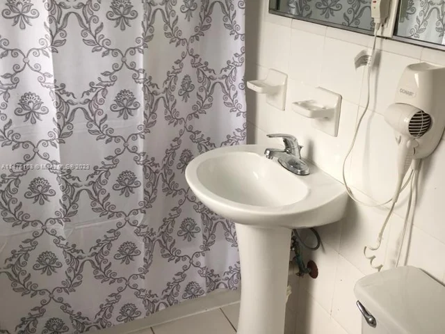 6345 Collins Ave # 712, Miami Beach FL 33141