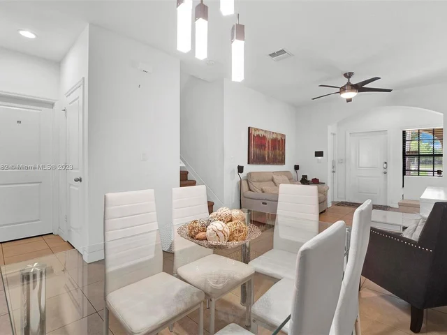 371 NE 194th Ter, Miami FL 33179