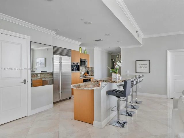 1060 Brickell Ave, Miami FL 33131