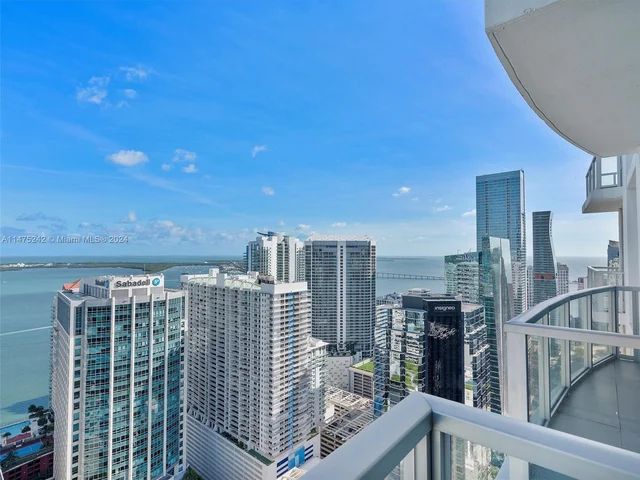 1060 Brickell Ave, Miami FL 33131
