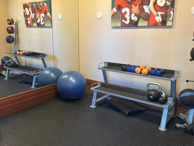 1060 Brickell Ave, Miami FL 33131