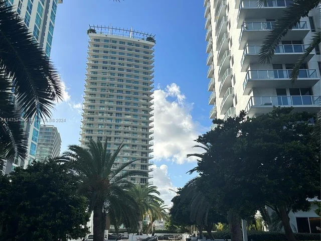 1060 Brickell Ave, Miami FL 33131