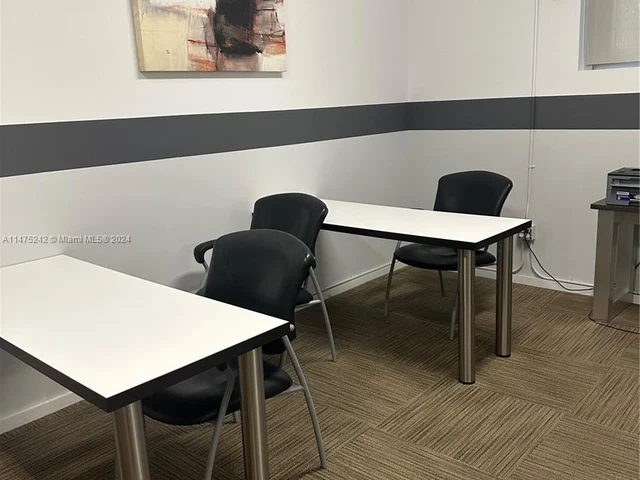 1060 Brickell Ave, Miami FL 33131