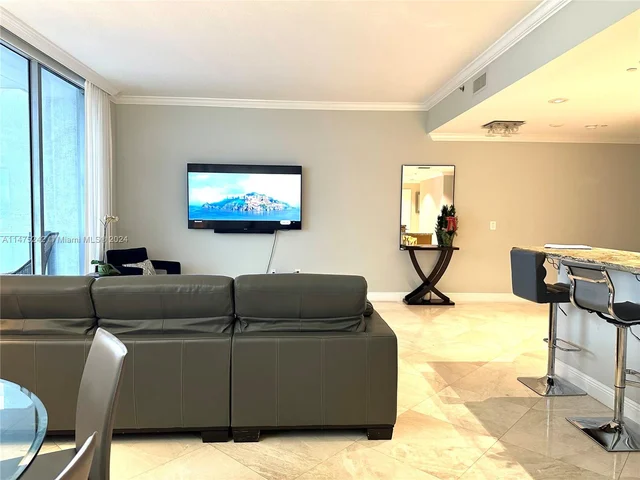 1060 Brickell Ave, Miami FL 33131