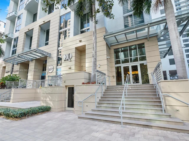 1060 Brickell Ave, Miami FL 33131