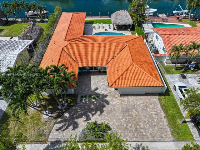 13040 Coronado Dr, North Miami FL 33181