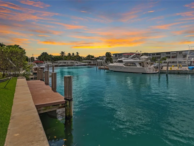 13040 Coronado Dr, North Miami FL 33181