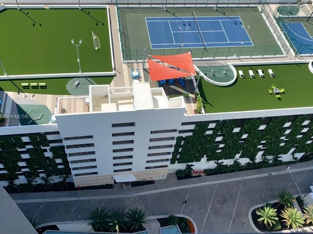 16385 Biscayne Blvd # 1806, North Miami Beach FL 33160