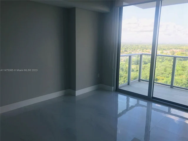 16385 Biscayne Blvd # 1806, North Miami Beach FL 33160