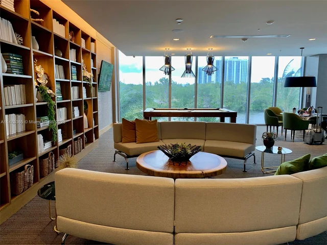 16385 Biscayne Blvd # 1806, North Miami Beach FL 33160