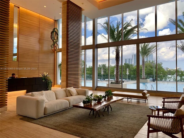 16385 Biscayne Blvd # 1806, North Miami Beach FL 33160