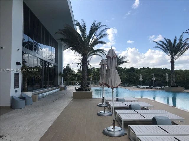 16385 Biscayne Blvd # 1806, North Miami Beach FL 33160