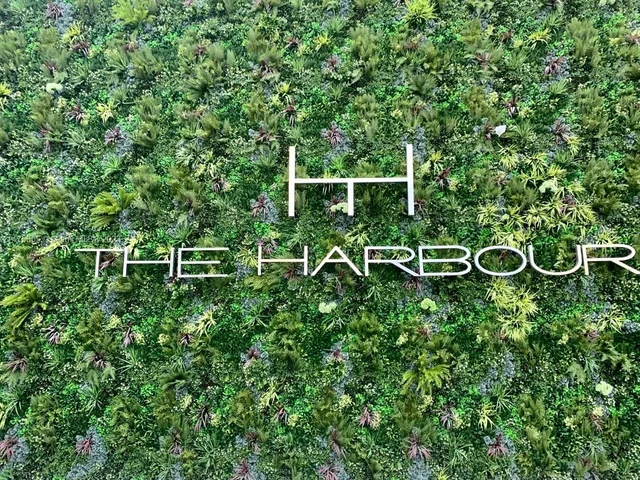 16385 Biscayne Blvd # 1806, North Miami Beach FL 33160