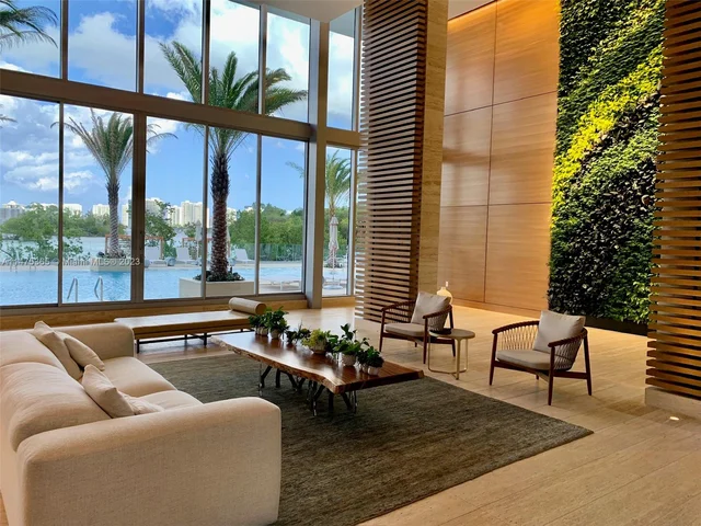 16385 Biscayne Blvd # 1806, North Miami Beach FL 33160