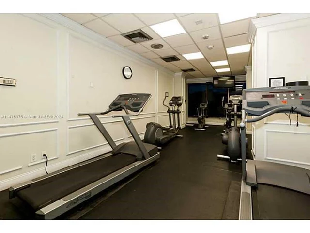 3180 S Ocean Dr # 519, Hallandale Beach FL 33009