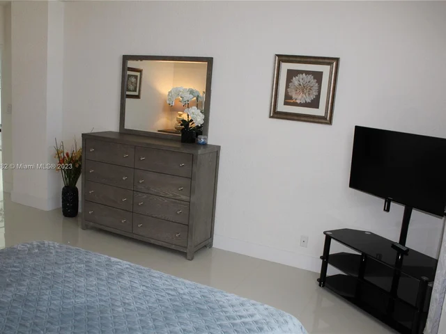 4001 S Ocean Dr # 16M, Hollywood FL 33019