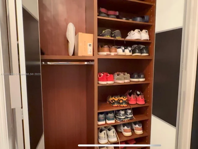 2000 Island Blvd # 202, Aventura FL 33160