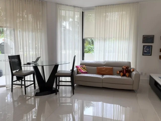 2000 Island Blvd # 202, Aventura FL 33160