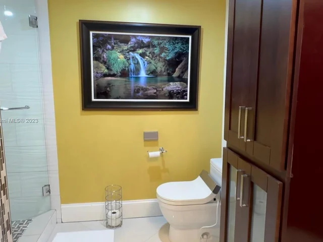 2000 Island Blvd # 202, Aventura FL 33160