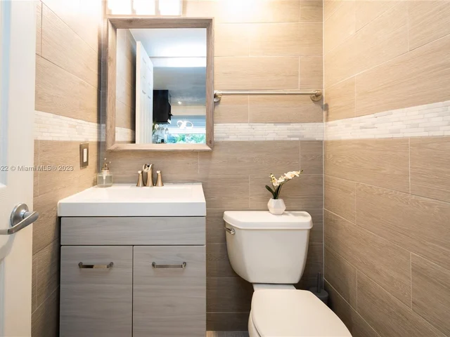 1187 NW 123rd Pl # 204, Miami FL 33182