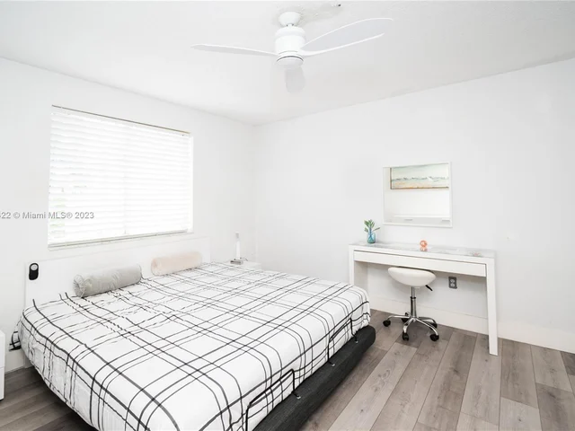 1187 NW 123rd Pl # 204, Miami FL 33182