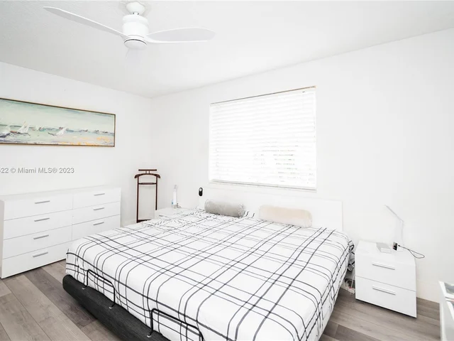 1187 NW 123rd Pl # 204, Miami FL 33182