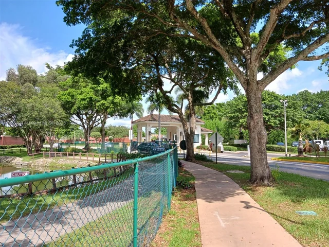 1100 Saint Charles Pl # 217, Pembroke Pines FL 33026