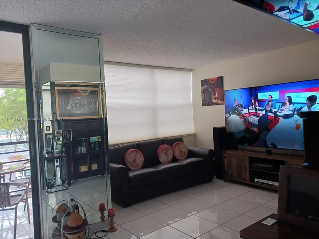 1100 Saint Charles Pl # 217, Pembroke Pines FL 33026