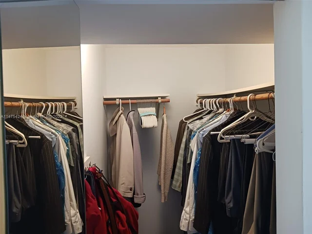 1100 Saint Charles Pl # 217, Pembroke Pines FL 33026