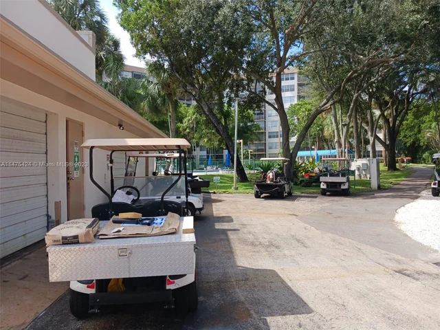 1100 Saint Charles Pl # 217, Pembroke Pines FL 33026