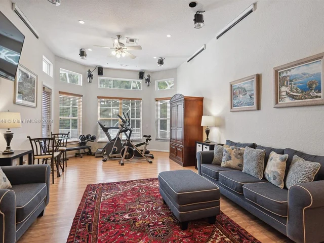 1113 SW 156th Ter, Pembroke Pines FL 33027