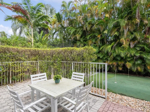 1113 SW 156th Ter, Pembroke Pines FL 33027