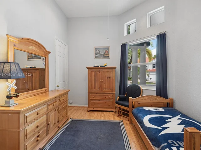 1113 SW 156th Ter, Pembroke Pines FL 33027