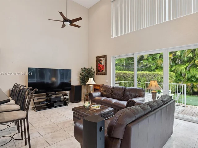 1113 SW 156th Ter, Pembroke Pines FL 33027