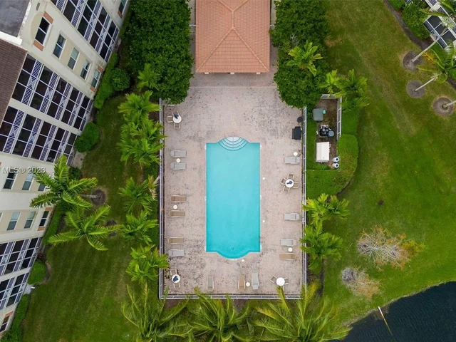 3600 Oaks Clubhouse Dr # 509, Pompano Beach FL 33069