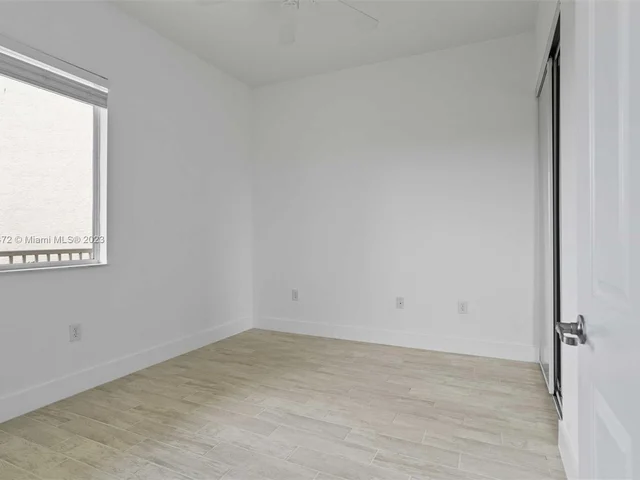 3600 Oaks Clubhouse Dr # 509, Pompano Beach FL 33069