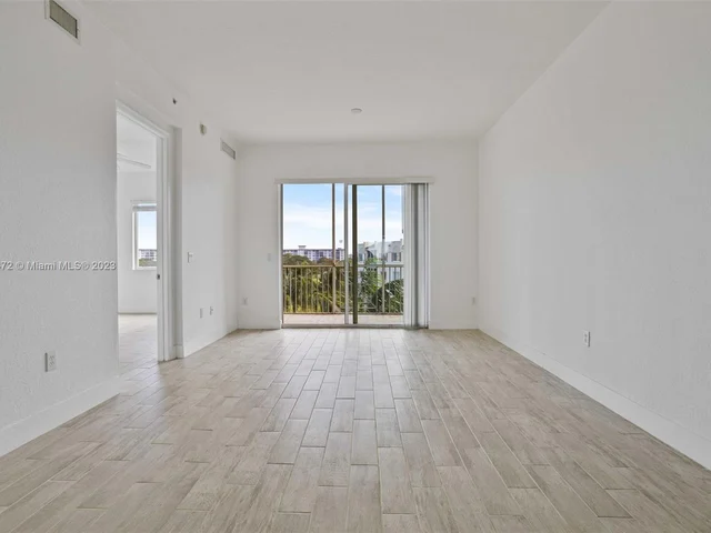 3600 Oaks Clubhouse Dr # 509, Pompano Beach FL 33069